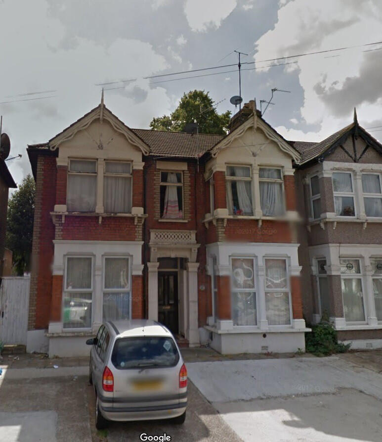 Main image of property: 17 Courtland Avenue, Ilford, Essex, IG1