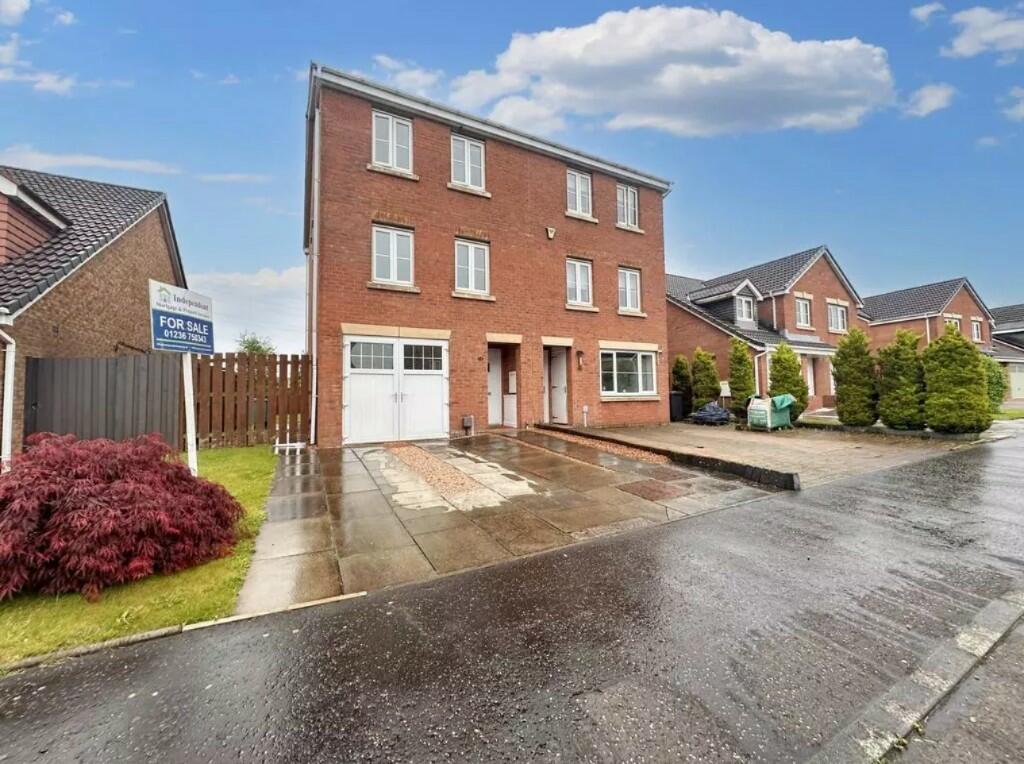 4 bedroom town house for sale in Linkwood Road, Airdrie, Lanarkshire, ML6