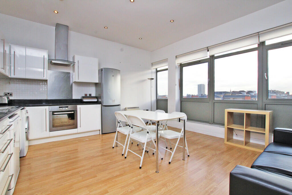 2 bedroom apartment for rent in Gallery Apartments, Commercial Road, Whitechapel, London, E1