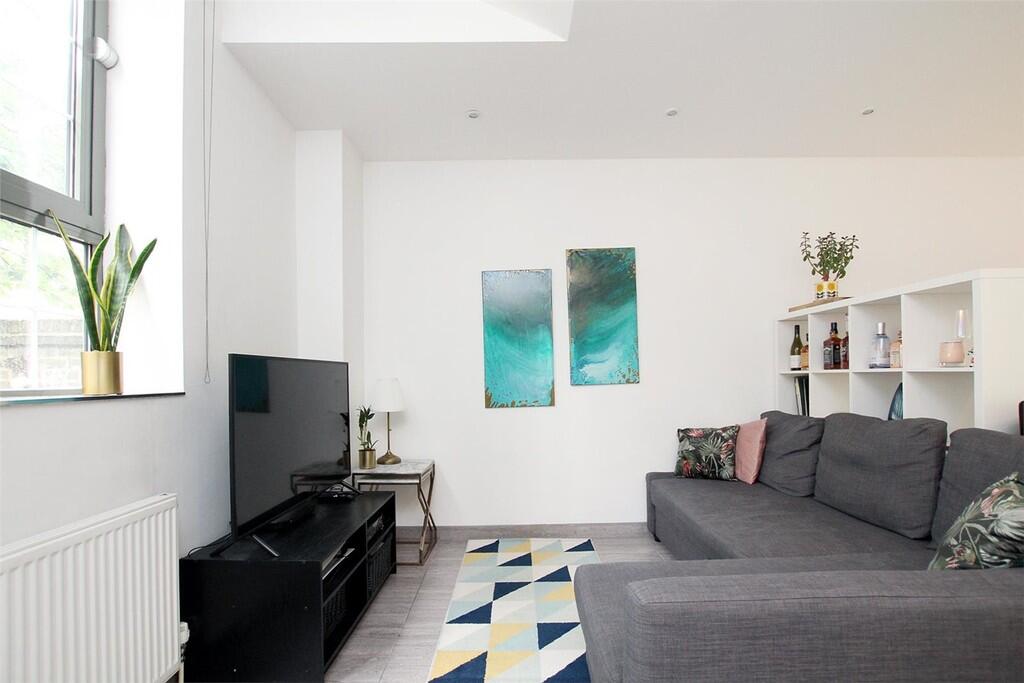 Main image of property: Gallery Apartments, Commercial Road, Whitechapel, London, E1