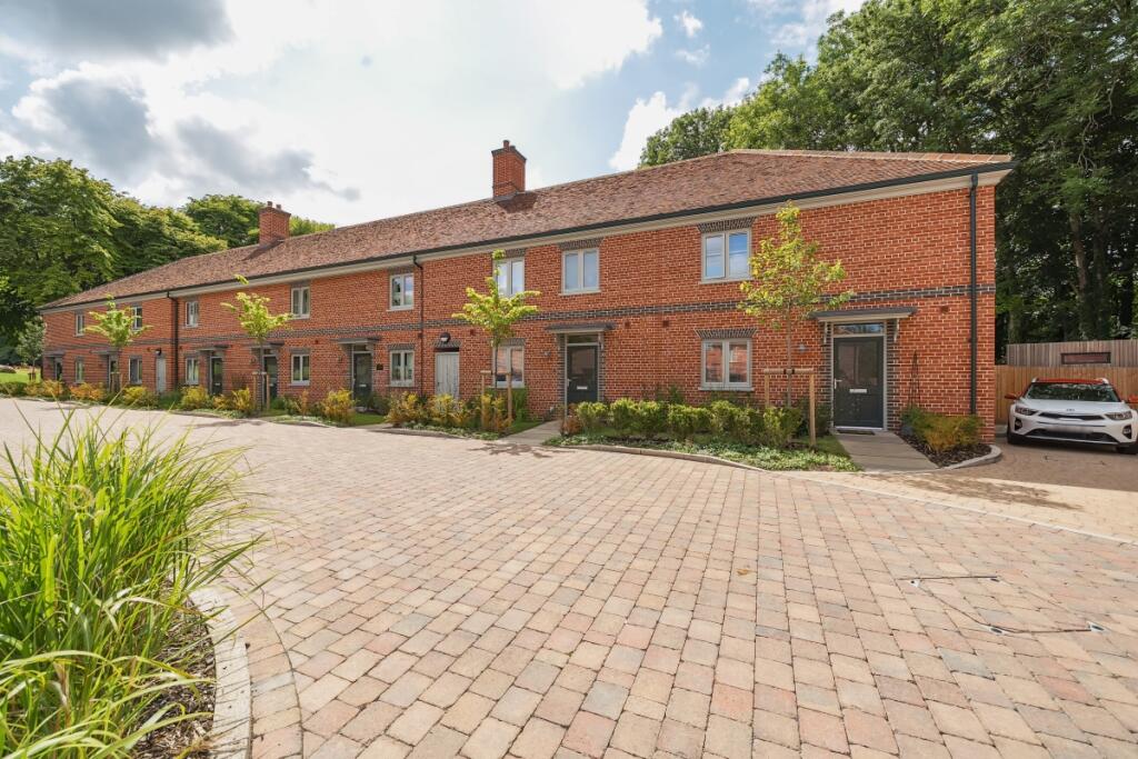 Main image of property: Monkbaron Burderop SN4