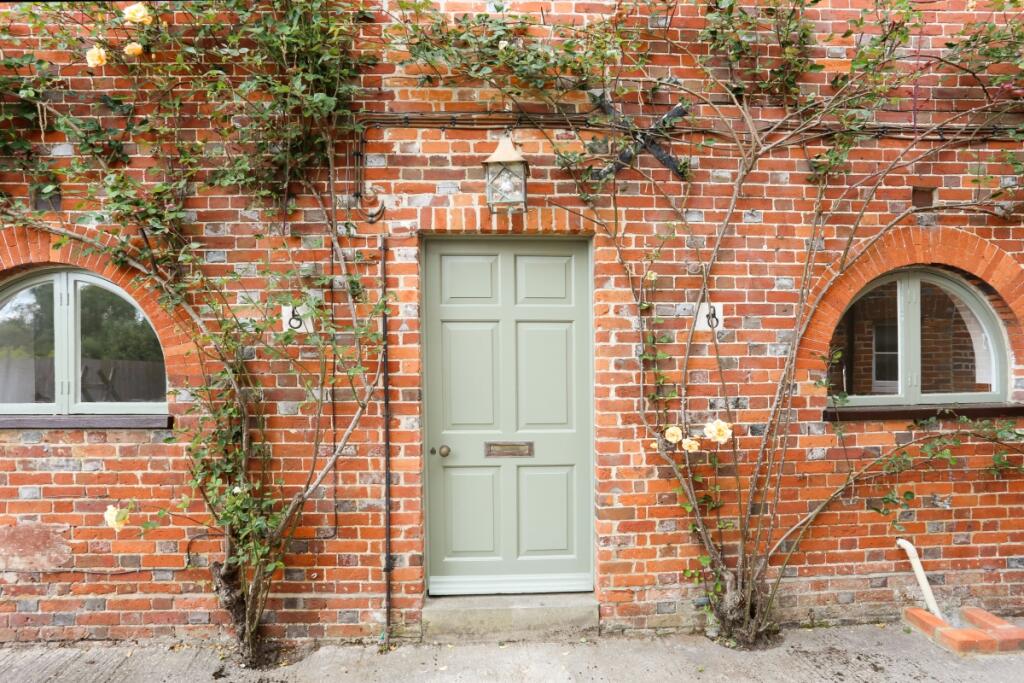 Main image of property: High Street Ramsbury SN8