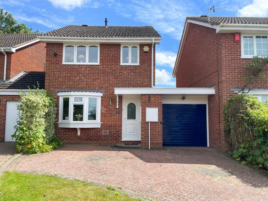 3 bedroom link detached house for sale in Plovers Rise, Kempsey