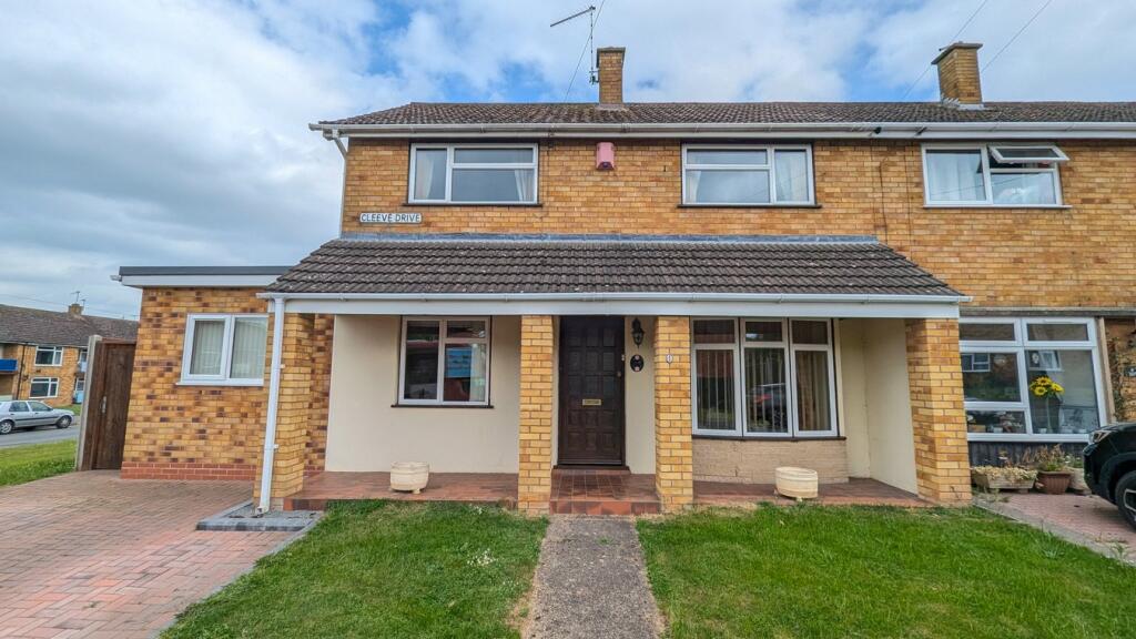 4 bedroom semi-detached house