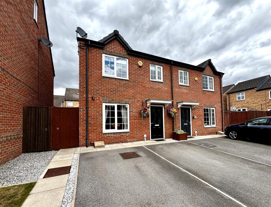 Main image of property: Jubilee Gardens, Great Preston, Leeds