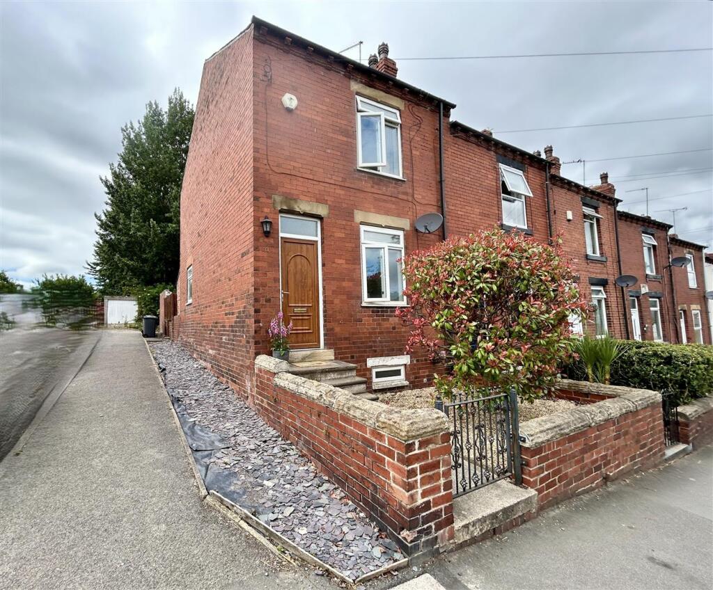 Main image of property: Leeds Road, Kippax, Leeds