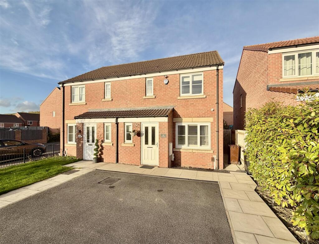Main image of property: Baildon Dene, Kippax, Leeds