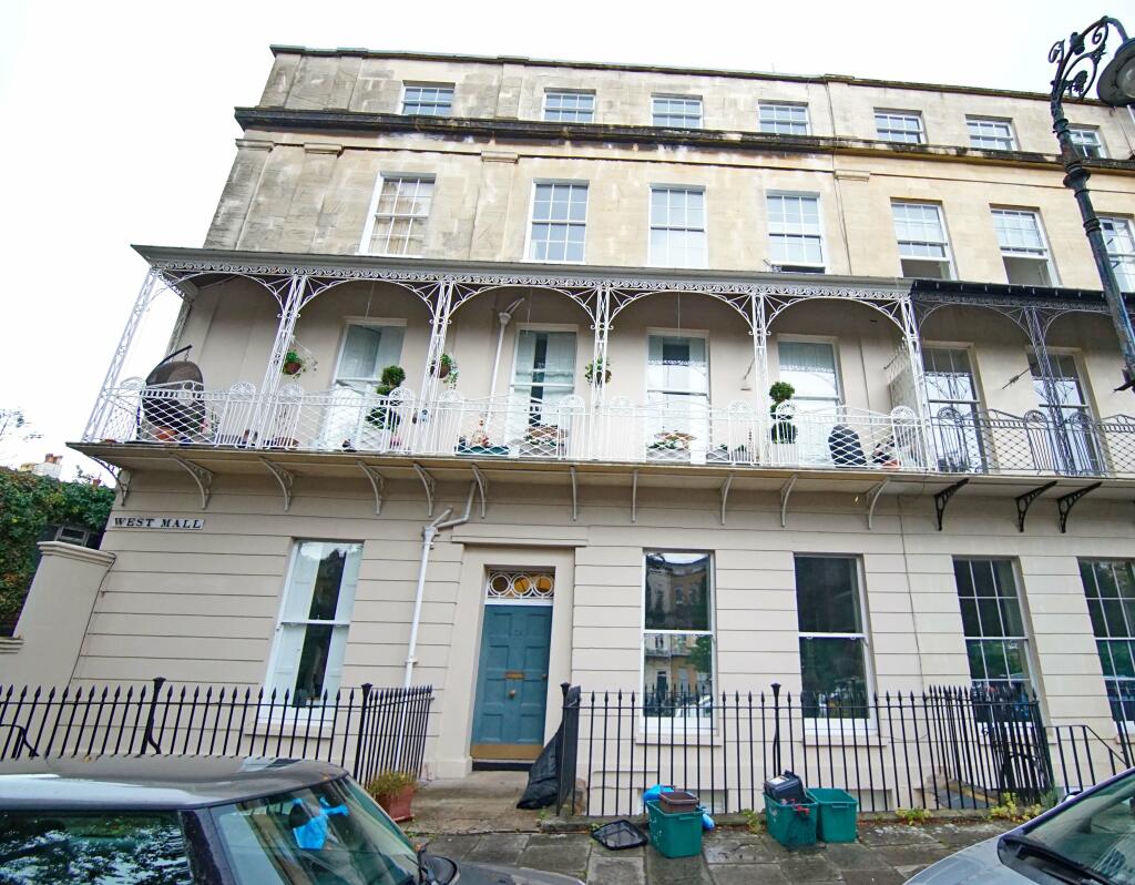 2 bedroom flat for rent in West Mall, Clifton, Bristol, BS8