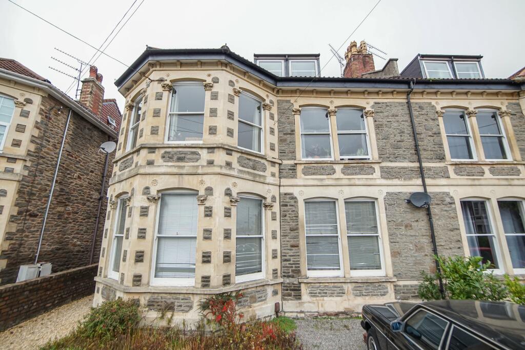 6 bedroom maisonette for rent in Chesterfield Road, St Andrews, Bristol, BS6