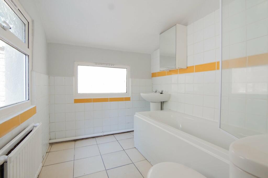 Additional property image - Primrose Lane, Kingswood, Bristol