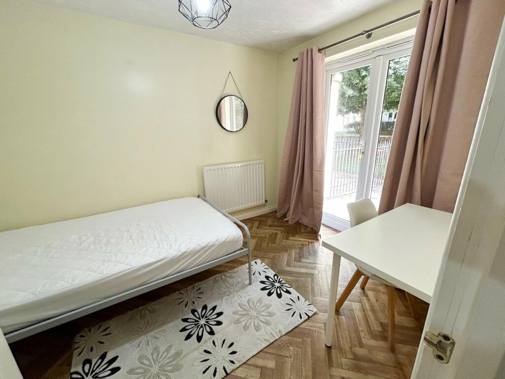 Additional property image - Paxton, Stoke Park, Bristol