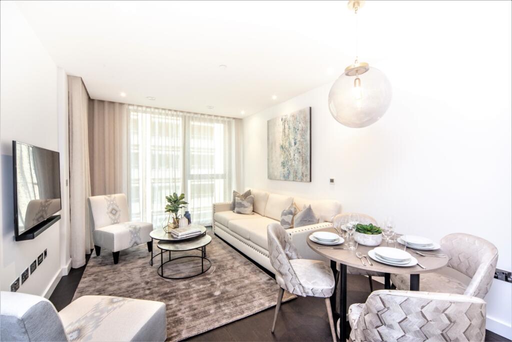 2 bedroom apartment for rent in Charles Clowes Walk, SW11