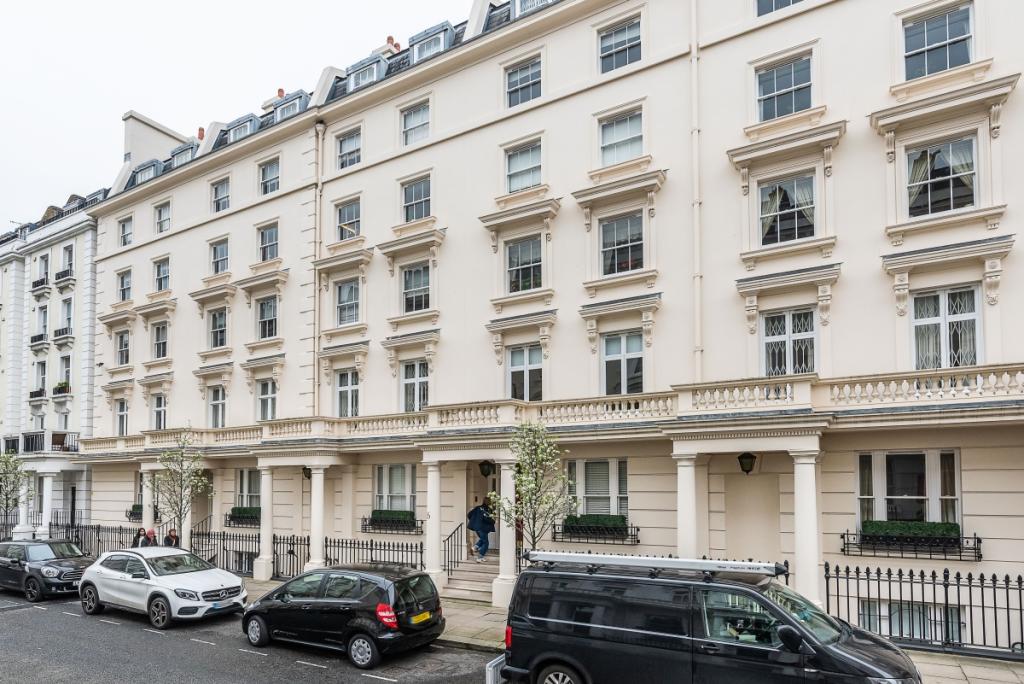 2 bedroom flat for rent in Gloucester Street London SW1V