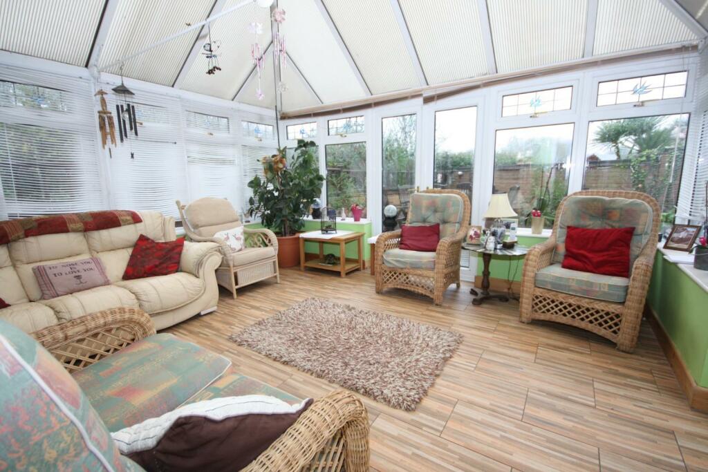 4 bedroom detached house for sale in Aldabrand Close, Chickerell