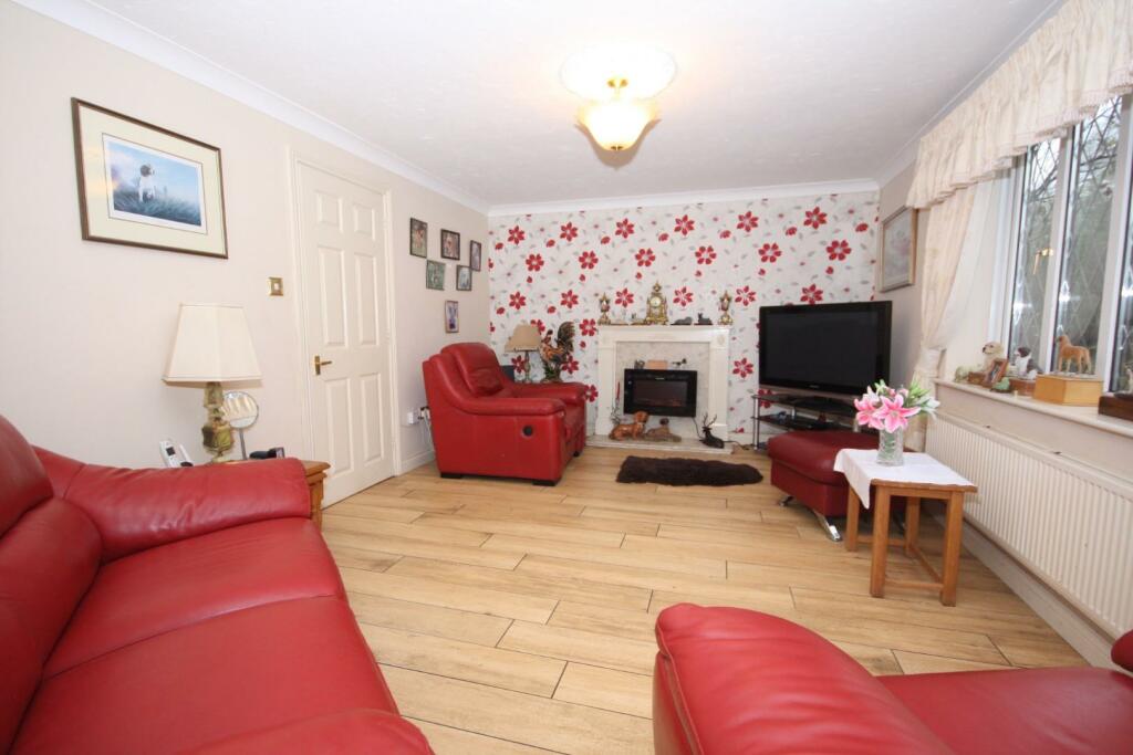 4 bedroom detached house for sale in Aldabrand Close, Chickerell