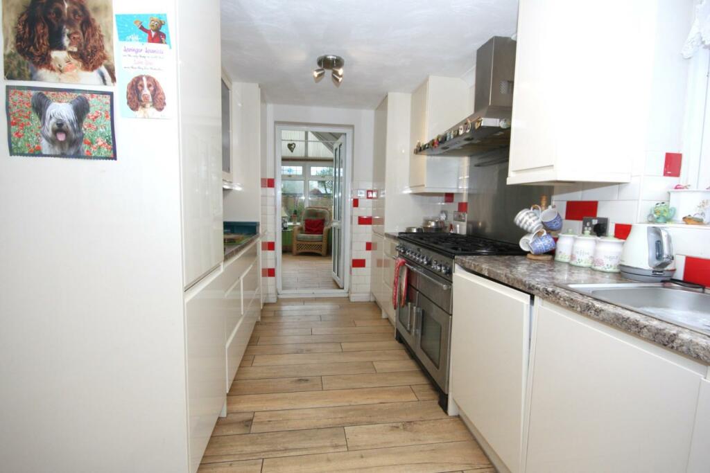 4 bedroom detached house for sale in Aldabrand Close, Chickerell