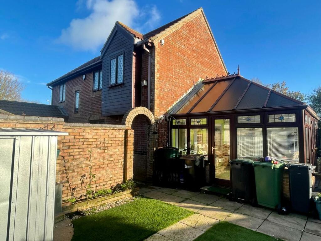 4 bedroom detached house for sale in Aldabrand Close, Chickerell