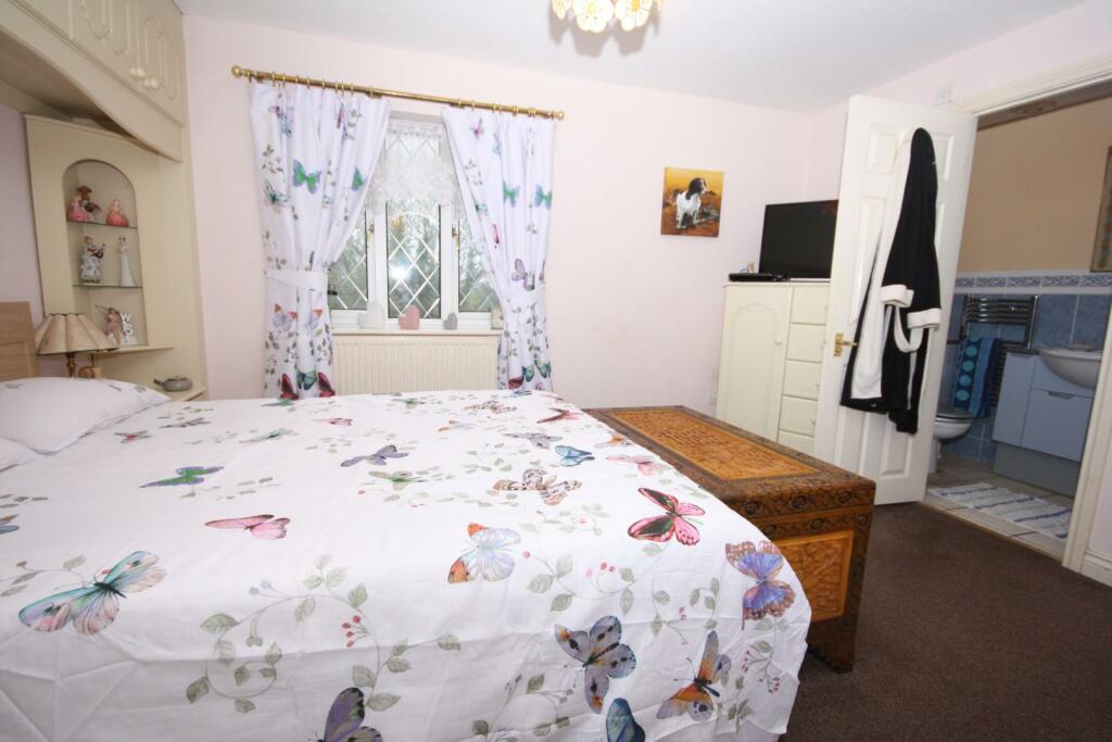 4 bedroom detached house for sale in Aldabrand Close, Chickerell