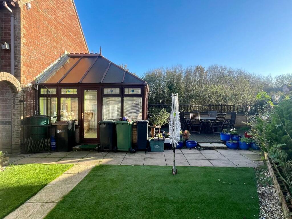 4 bedroom detached house for sale in Aldabrand Close, Chickerell