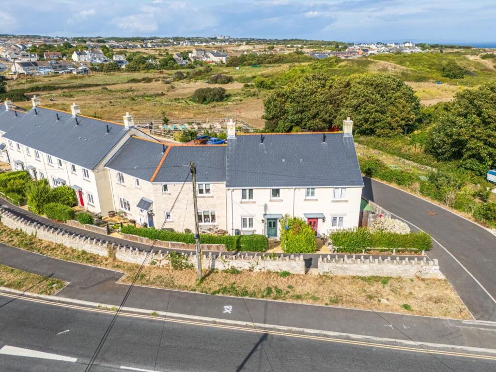 Main image of property: Avalanche Road, Portland