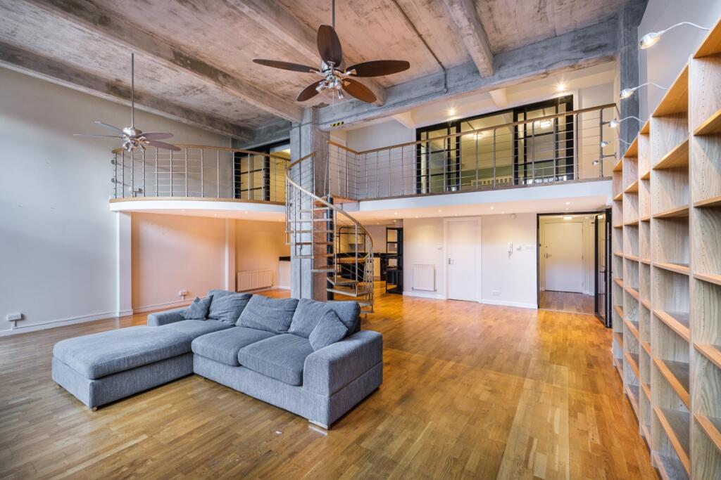 Main image of property: Theydon Road London E5