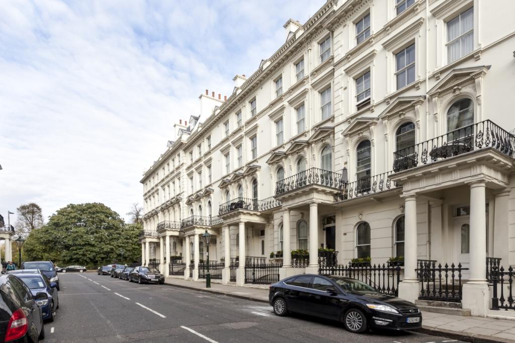 3 bedroom apartment for rent in Prince Of Wales Terrace London W8