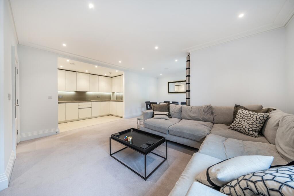 Main image of property: Glen Island Taplow SL6