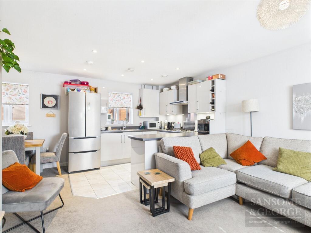 Main image of property: Murano Drive, Chineham, Basingstoke, Hampshire, RG24