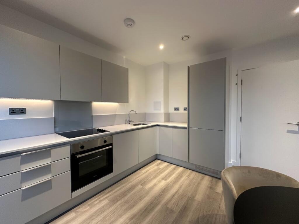 2 bedroom apartment for rent in Station View Guildford GU1