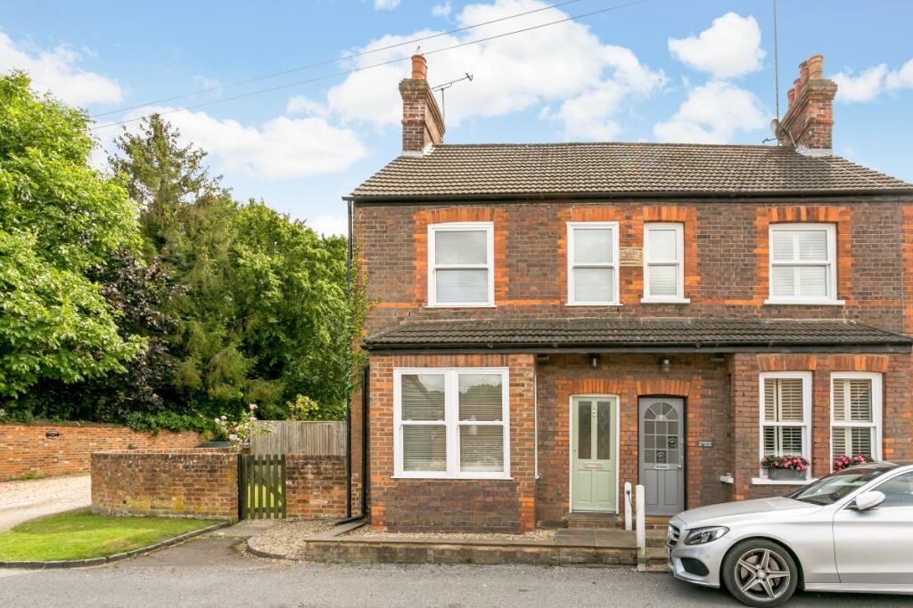 3 bedroom cottage for rent in Stanley Villas Little Missenden HP7