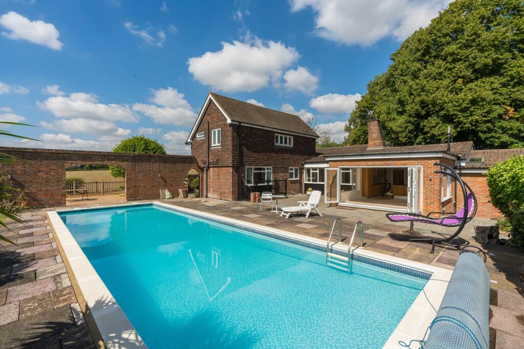 Main image of property: Watchet Lane Little Kingshill HP16