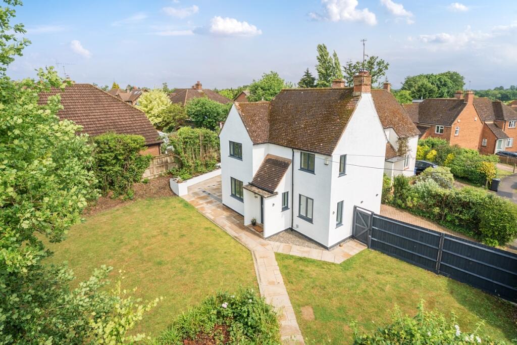 Main image of property: Hearnes Meadow Seer Green HP9