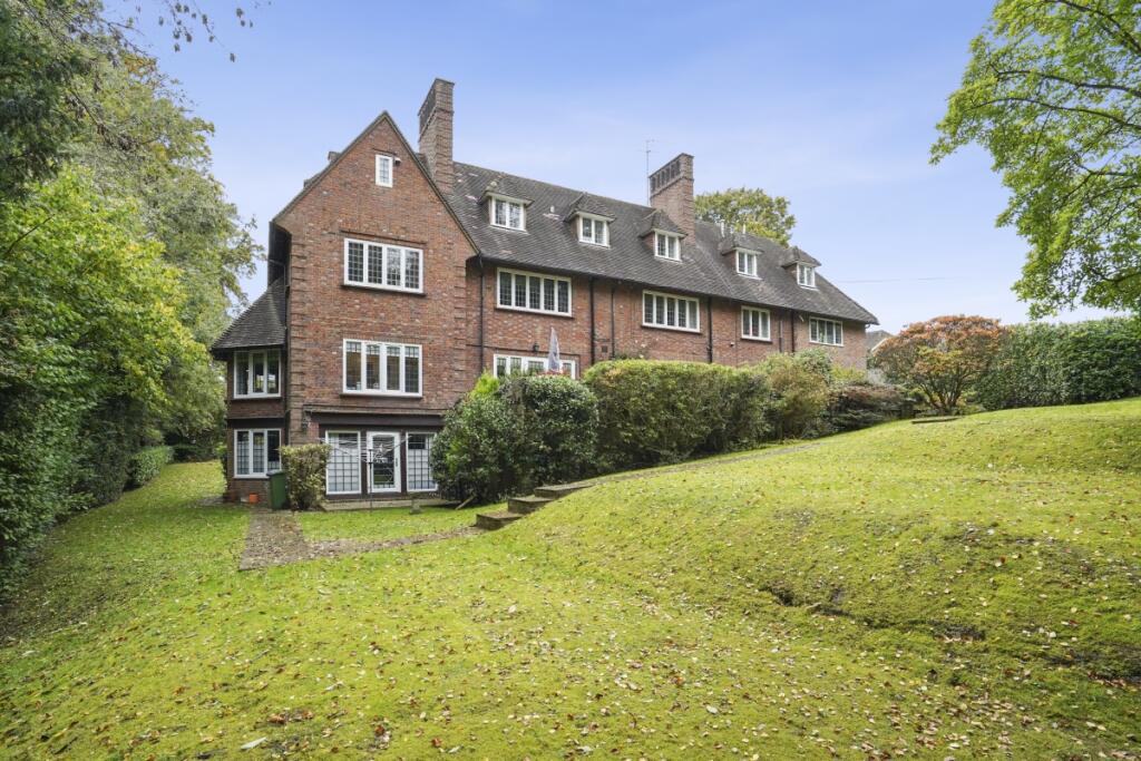 Main image of property: Cherry Drive Forty Green HP9
