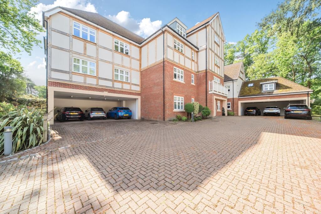 Main image of property: Sunningdale Heights, Sunningdale SL5