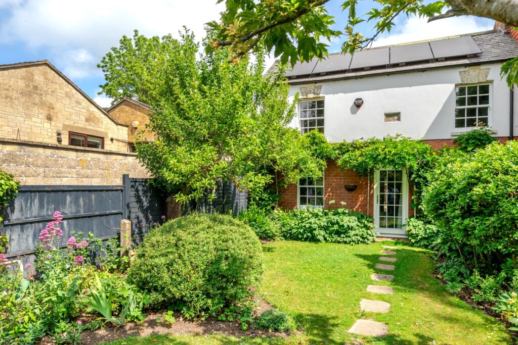Main image of property: Lower Washwell Lane Stroud GL6