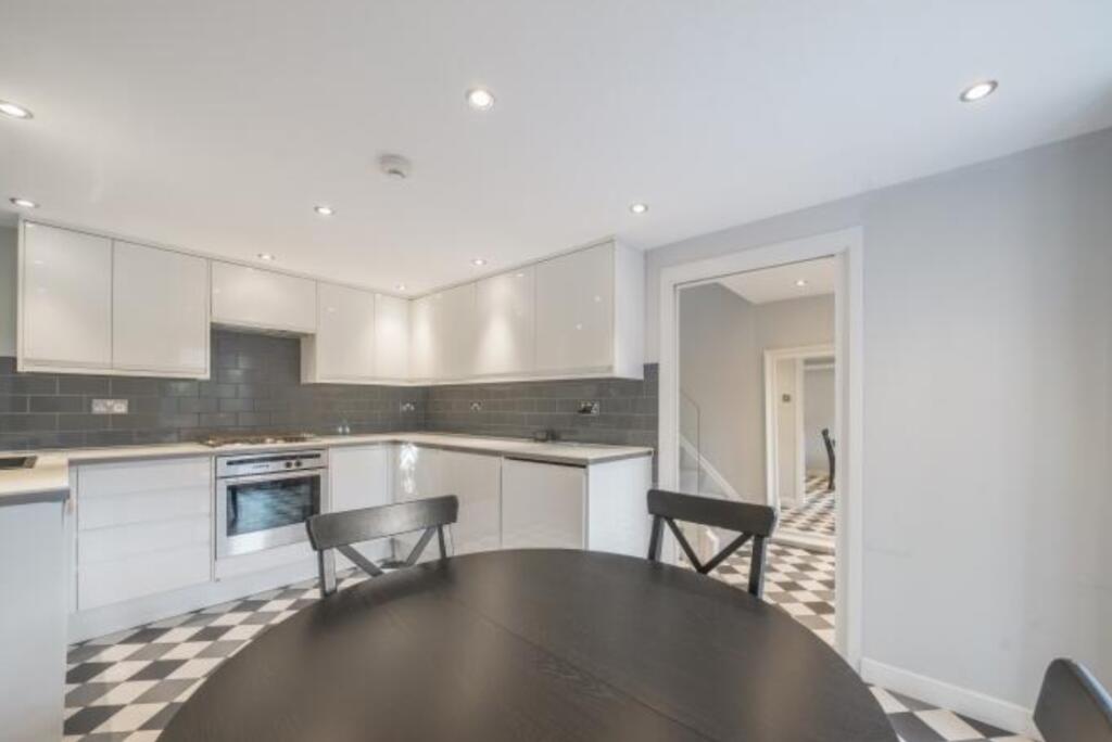 Main image of property: Trafalgar Close, Surrey Quays, SE16