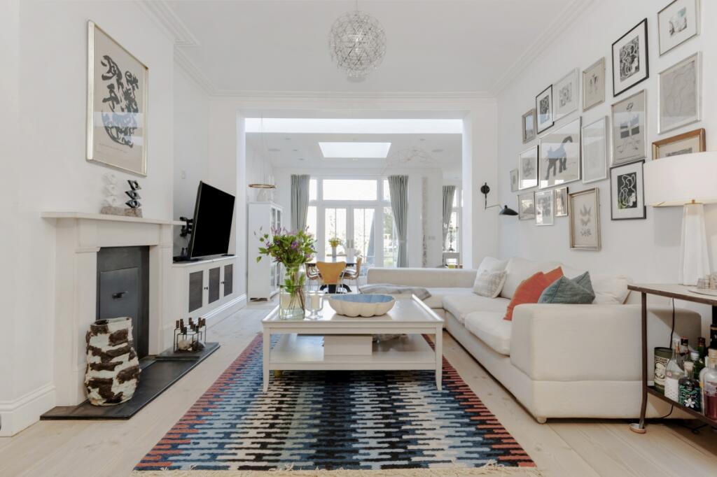 Main image of property: The Avenue London W4