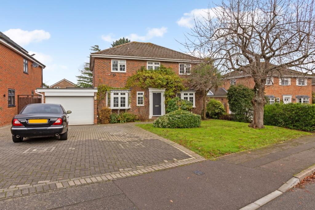 Main image of property: Illingworth Windsor SL4