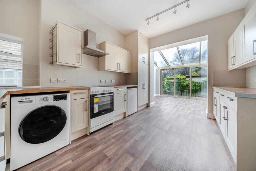 Main image of property: High Street Eton SL4