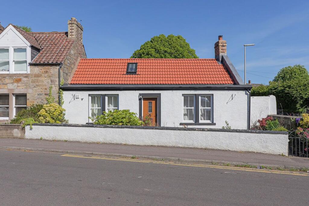 Main image of property:  23, School Hill, Leuchars, St Andrews, Fife, KY160EL