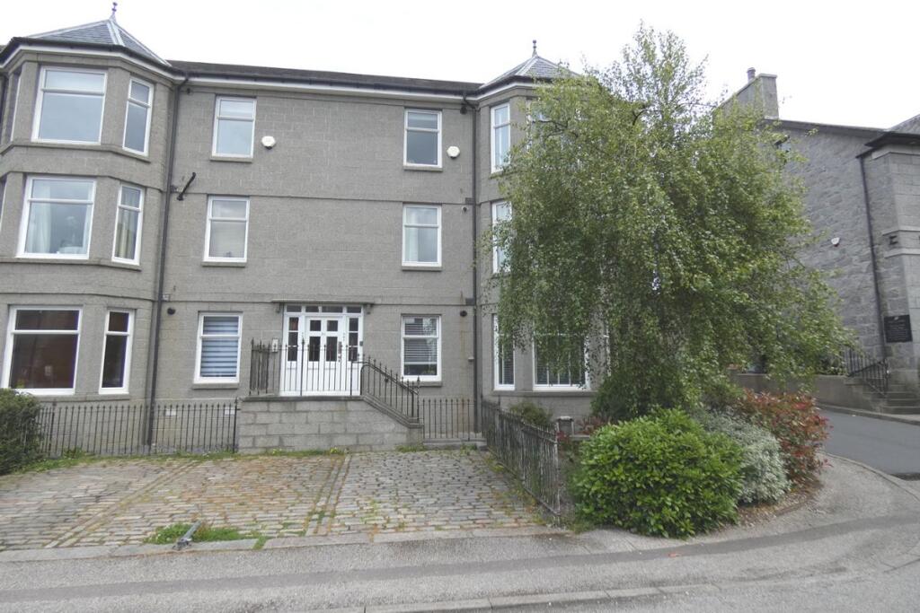 Main image of property:  2A, Deemount Terrace Flat 8, Aberdeen, AB117RX