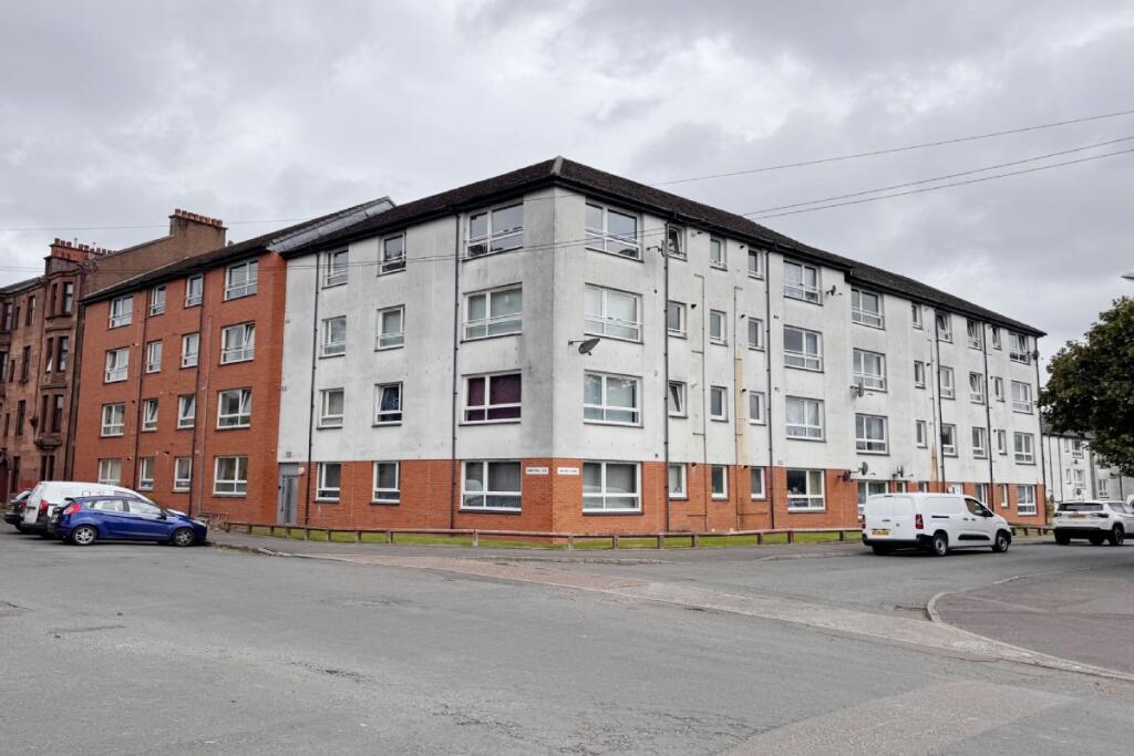 Main image of property:  92, Hamiltonhill Road, Flat 2-1, Glasgow, G225PR