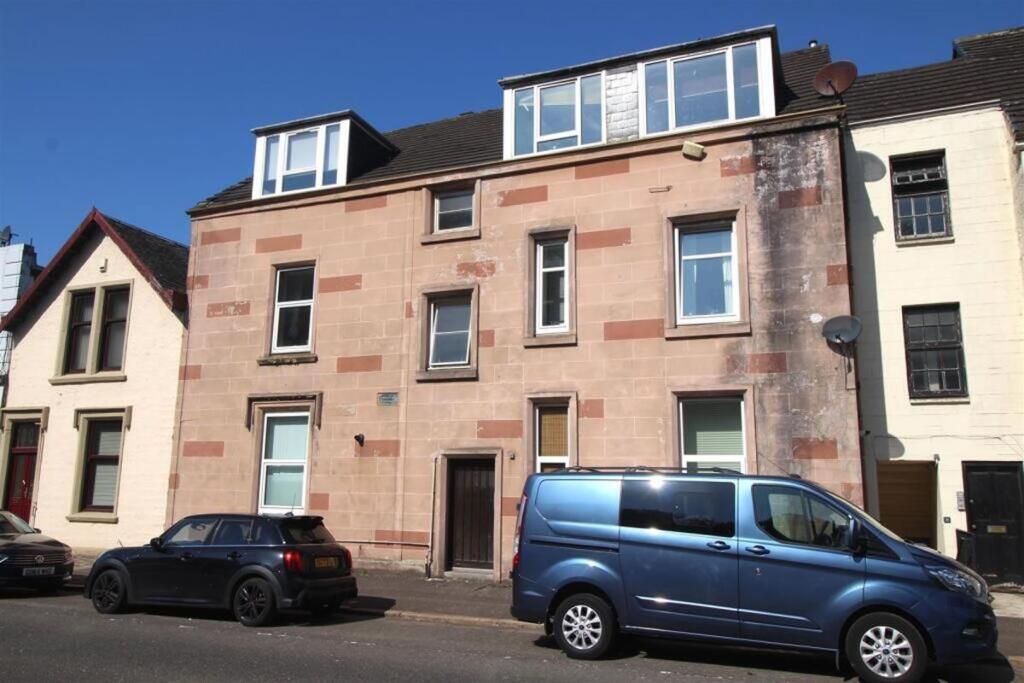 Main image of property:  45, Albert Road, Flat 2-2, Gourock, PA191NJ