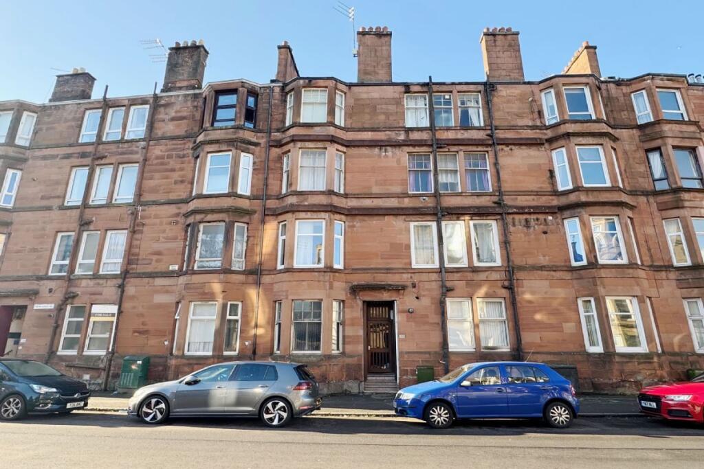 Main image of property:  198, Newlands Road, Flat 3-1, Glasgow, G444EY