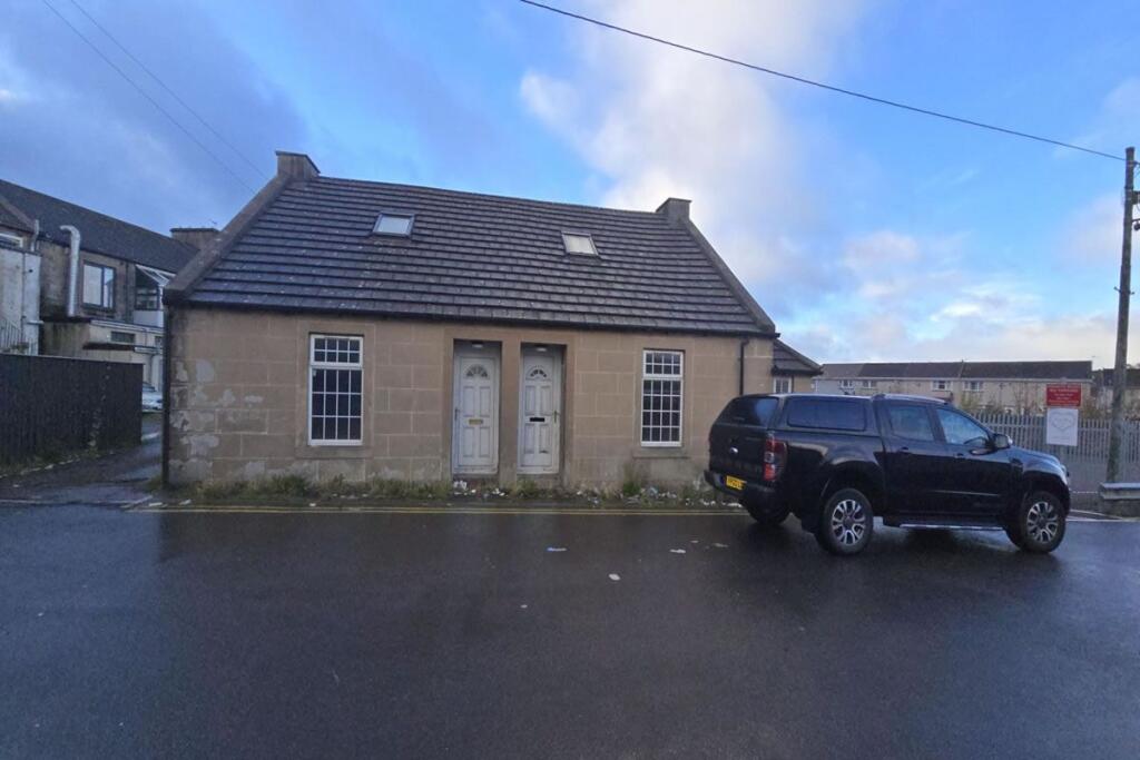 Main image of property:  11 , Crossgates Street, Larkhall, ML9 1DL