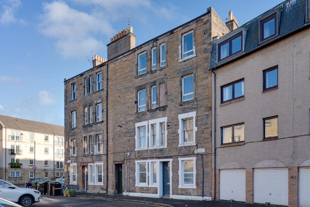 Main image of property:  2, Springfield Buildings, Flat 11 (3F3), Leith, Edinburgh, EH65EG