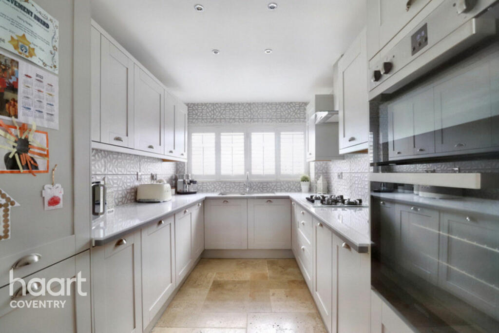 3 bedroom end of terrace house for sale in Barrow Close, Coventry, CV2