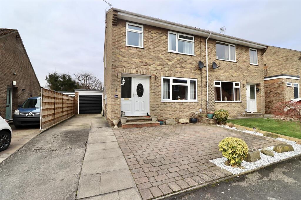 3 bedroom semi-detached house