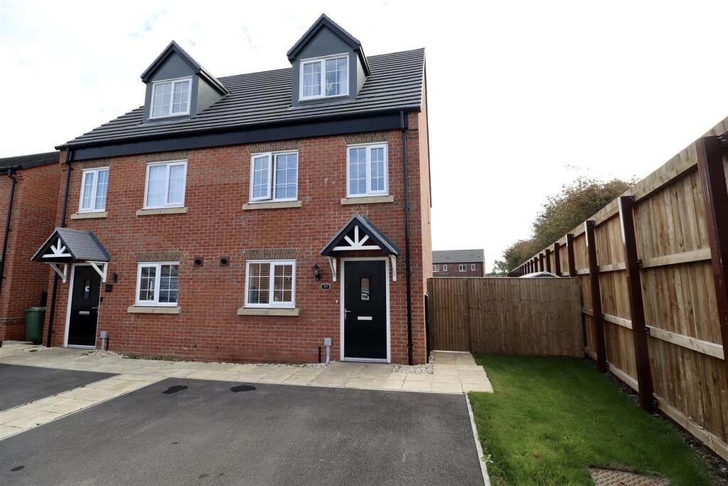 3 bedroom semi-detached house