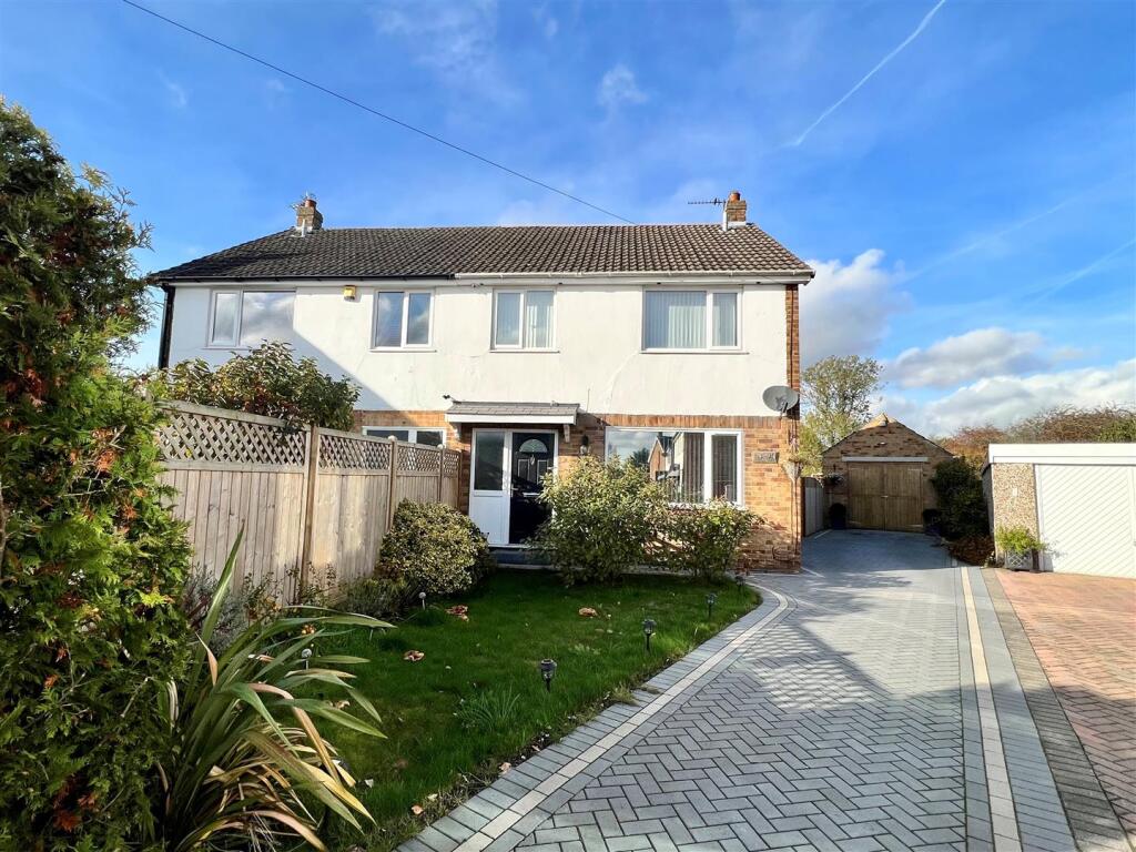 3 bedroom semi-detached house
